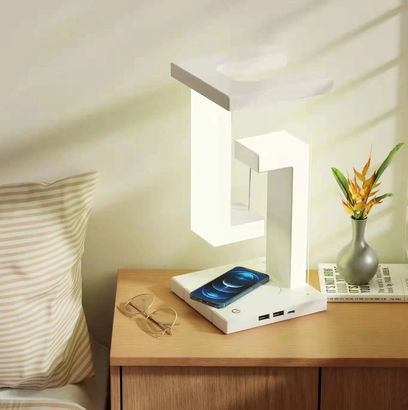 L lamp™ - Floating wireless charging lamp of the future [Last day discount] 