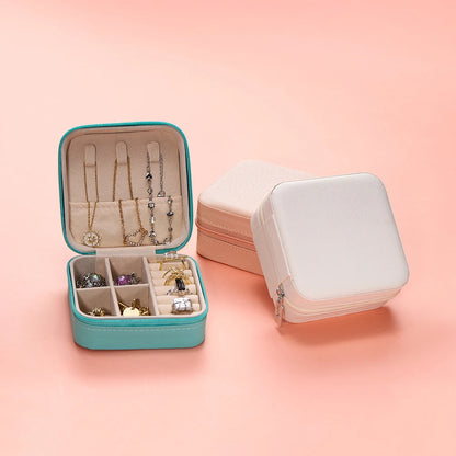 Portable jewelry storage box