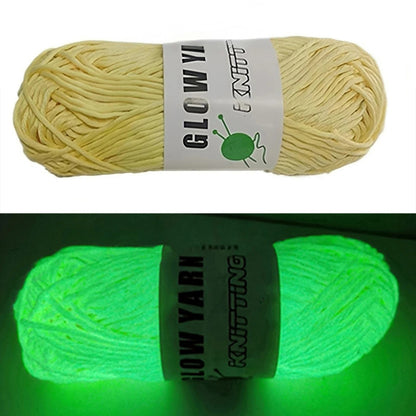 Shining polyester yarn