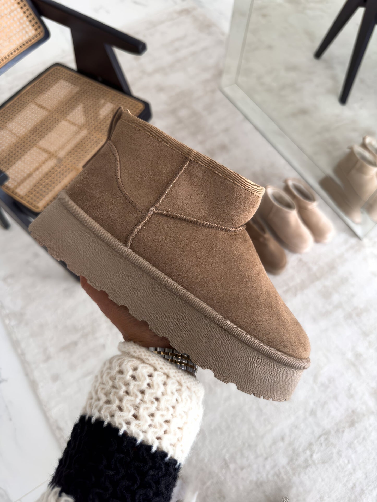 Fleece winter boots for women