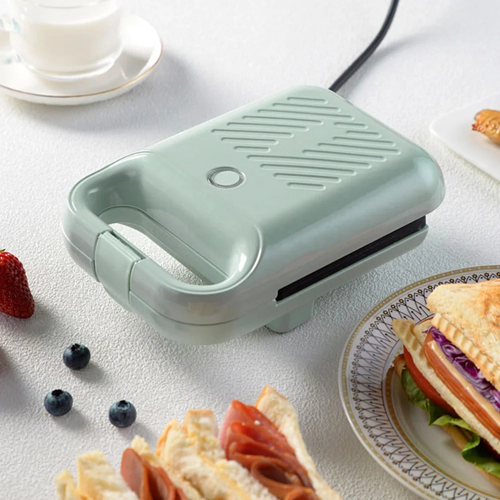 Compact non-stick sandwich maker