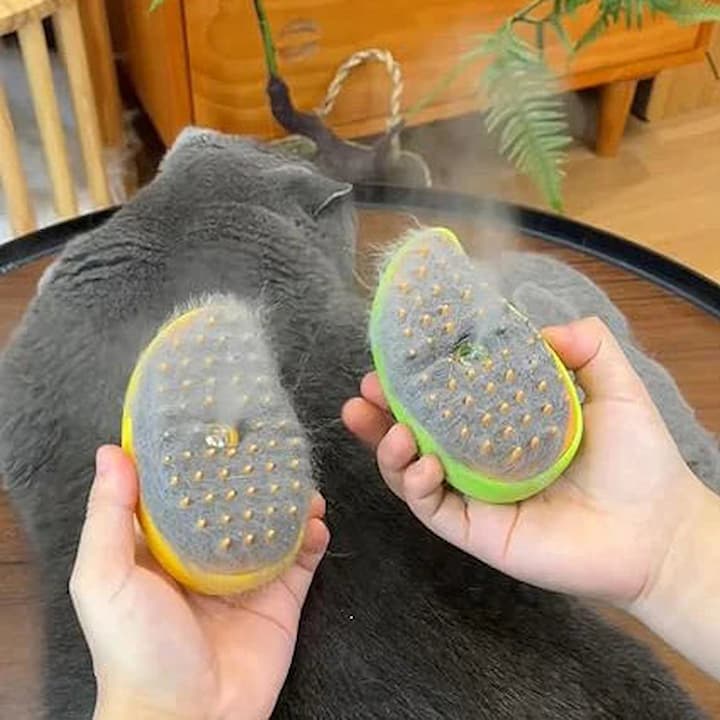 CleanBrush™ - 3-in-1 steaming cat brush