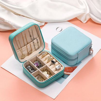 Portable jewelry storage box