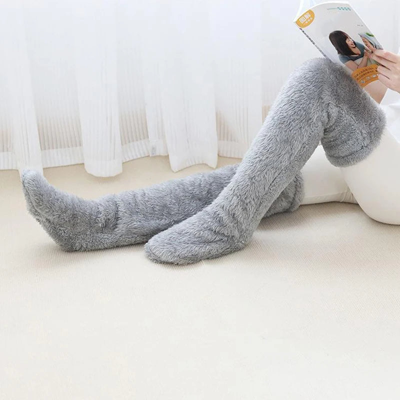 Cuddly overknee fleece socks