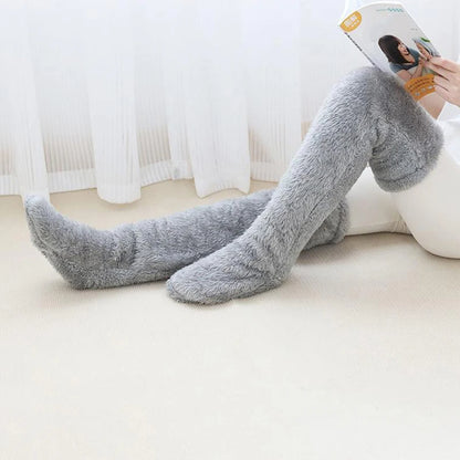 Cuddly overknee fleece socks