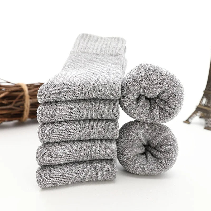 5 pairs of thermal socks made of thick wool