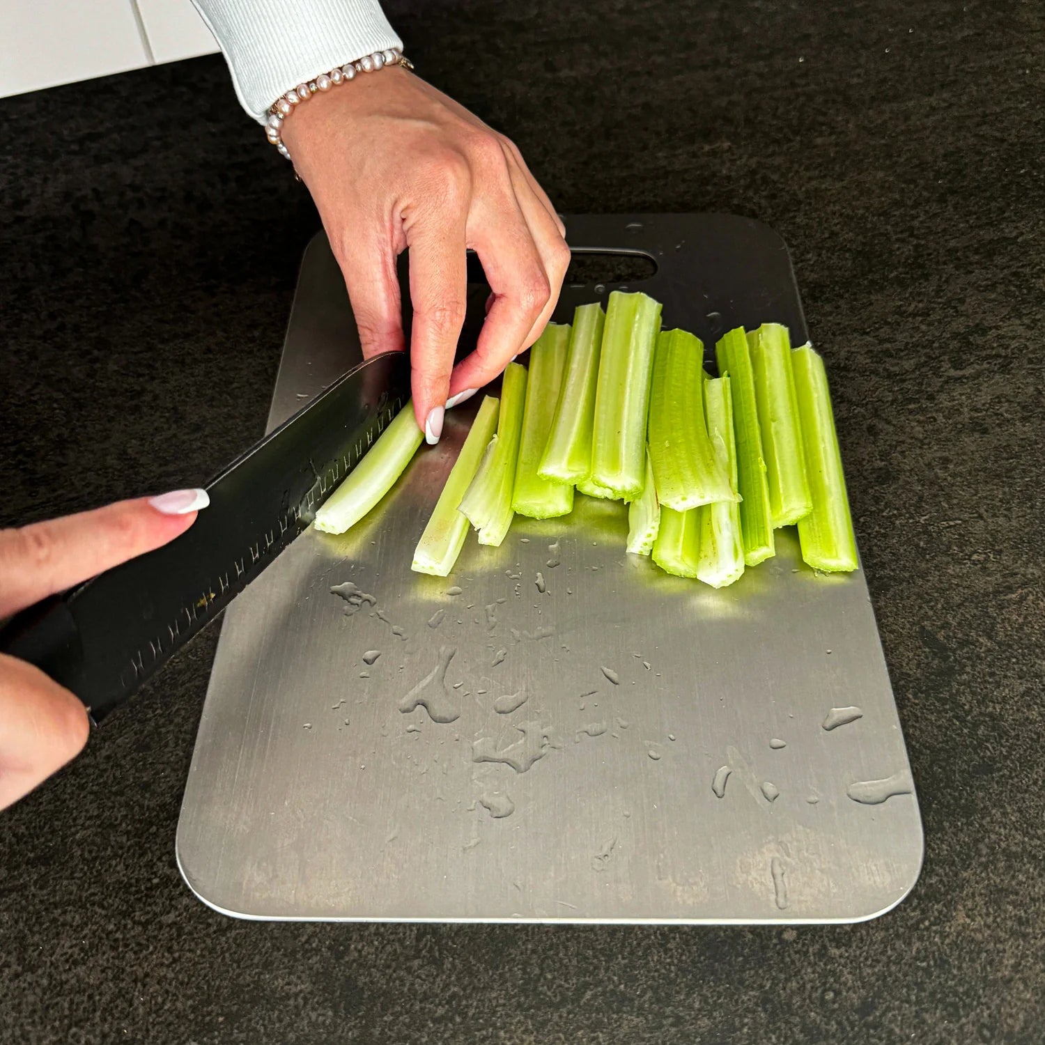 TitaniumChef | The hygienic cutting board 