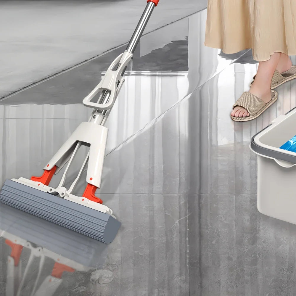 AutoMop - Self-squeezing floor mop