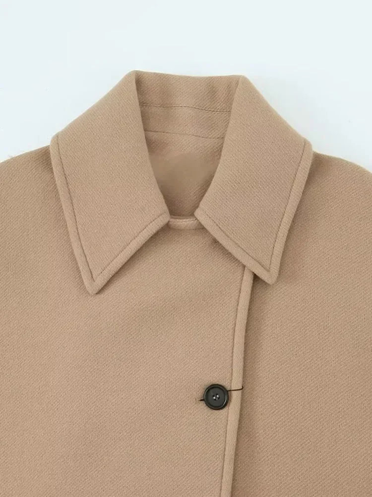 Brenda | Solid coat with turn-down collar 