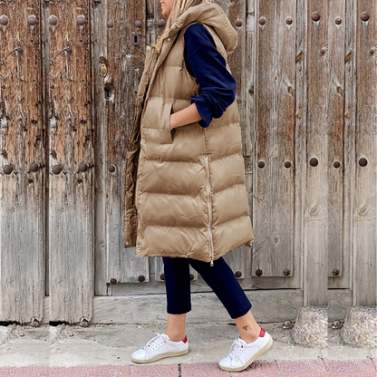 Long sleeveless coat with hood