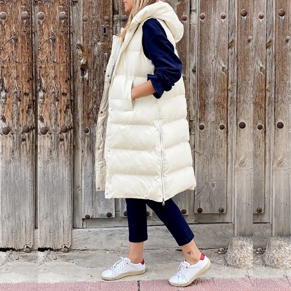 Long sleeveless coat with hood