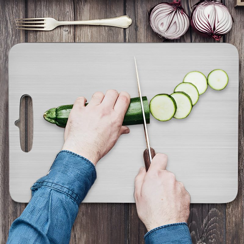 TitaniumChef | The hygienic cutting board 