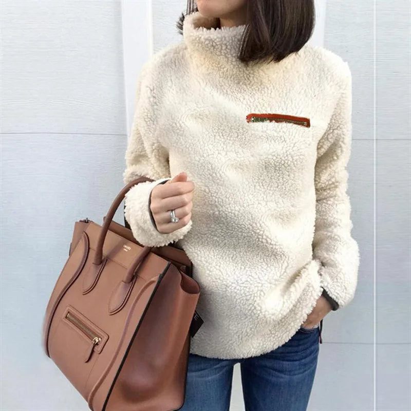 Roll collar sweater with teddy feed