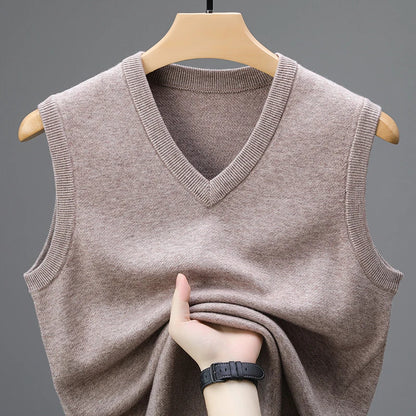 Flat knitted vest