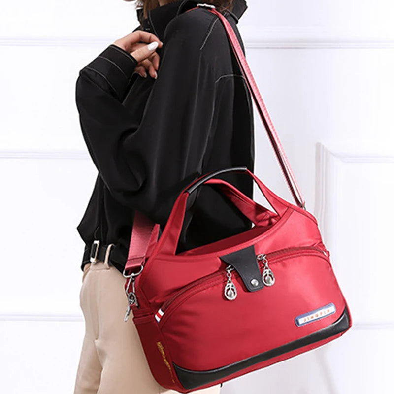 Women's shoulder bag in different colors