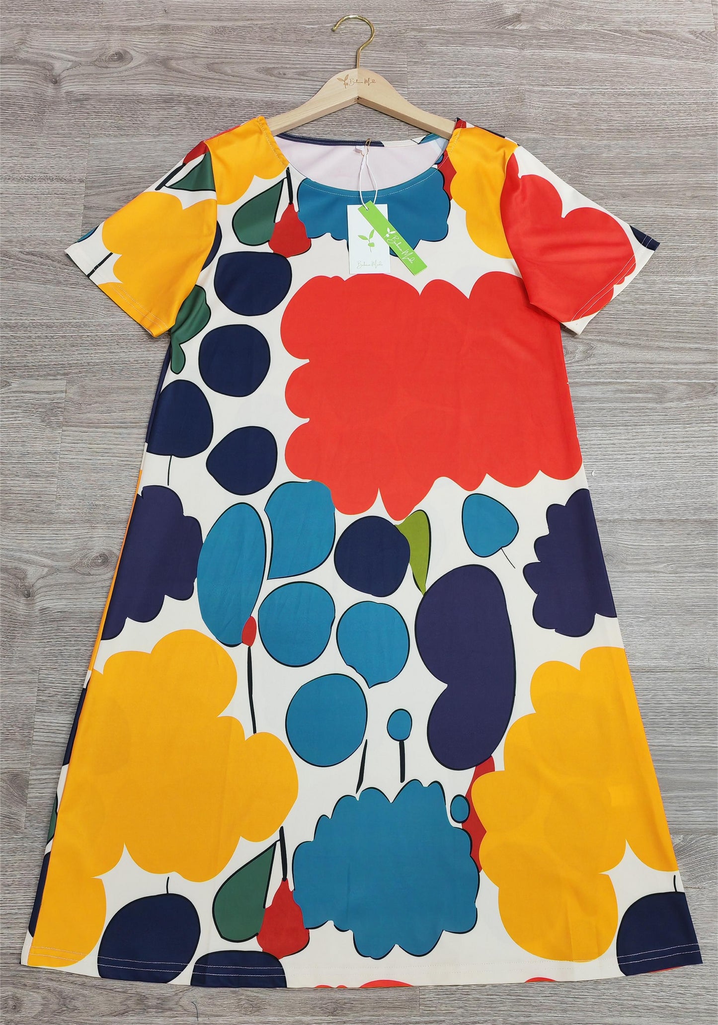 Charming multi -colored midi dress