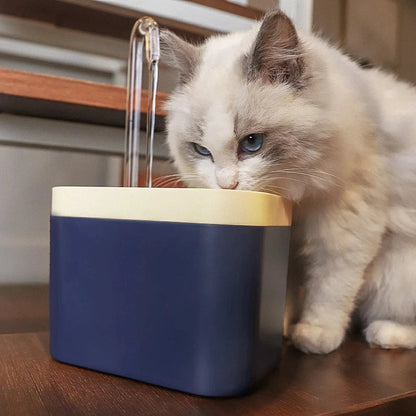 Automatic drinking fountain for pets