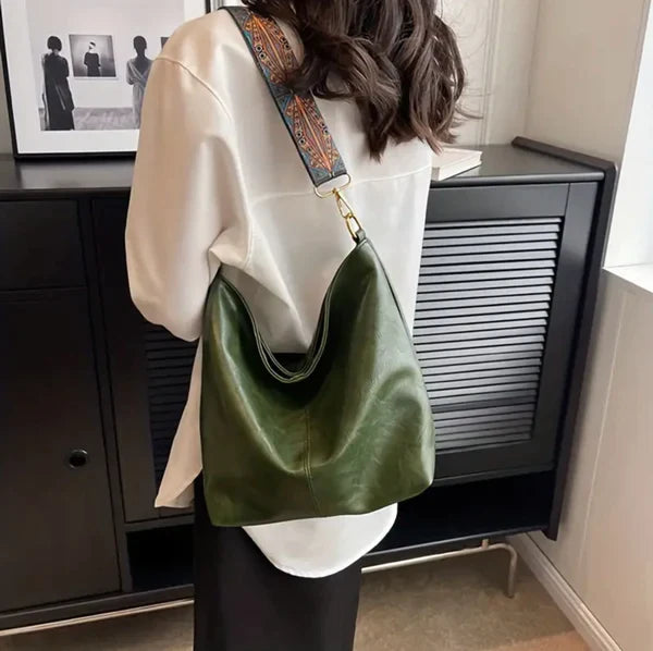 Stylish shoulder bag